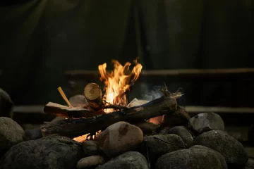 Mag je zomaar een kampvuur in je tuin maken?